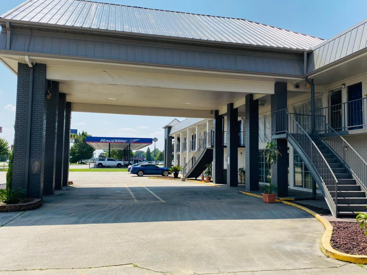 Super 8 By Wyndham New Iberia Motel Exterior foto