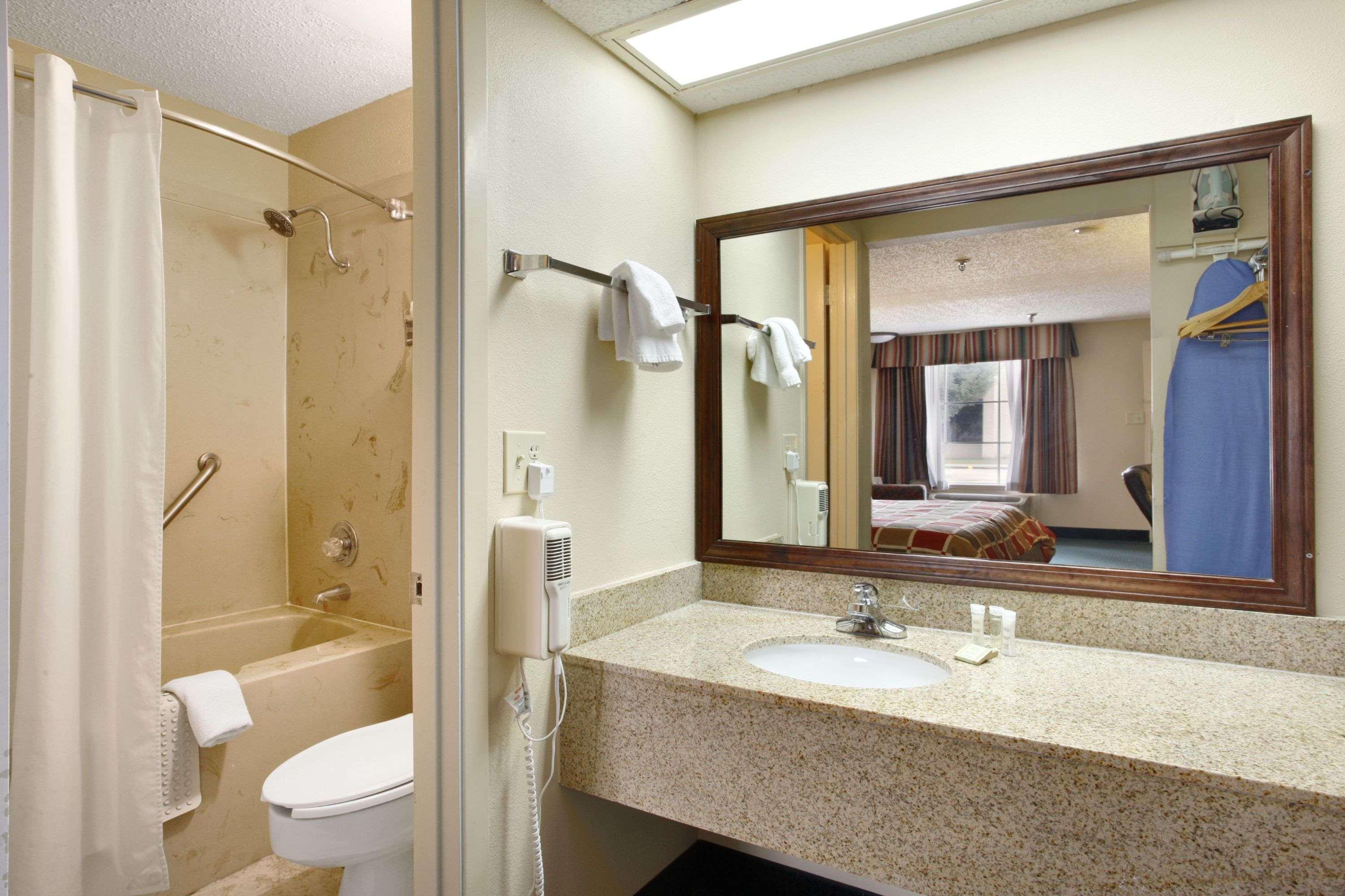 Super 8 By Wyndham New Iberia Motel Quarto foto